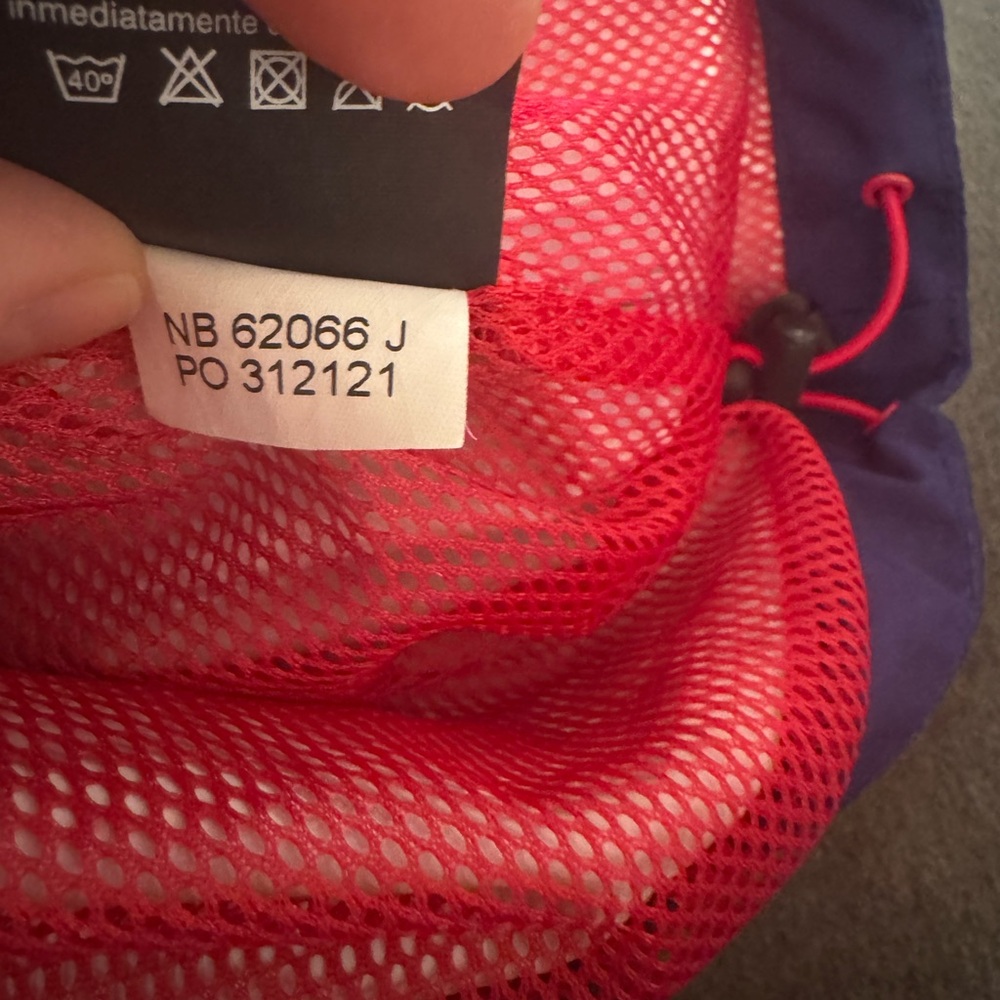 Helly Hansen Seven J purple Jacket size XS - Picture 7 of 8